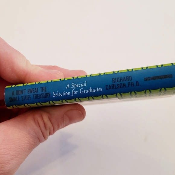 NWOT Don't sweat the small Stuff book - Picture 7 of 7